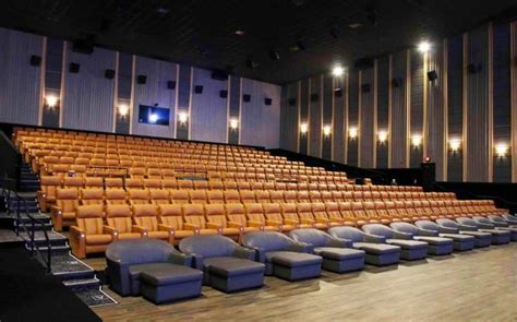 Portage emax - Do you want to know the entry ticket price for Portage 16 Imax? Opening & closing timings, parking options, restaurants nearby or what to see on your visit to Portage 16 Imax? 